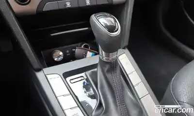 Hyundai Avante 2018 1.6 Автомат в Москве № 714825, миниатюра 9