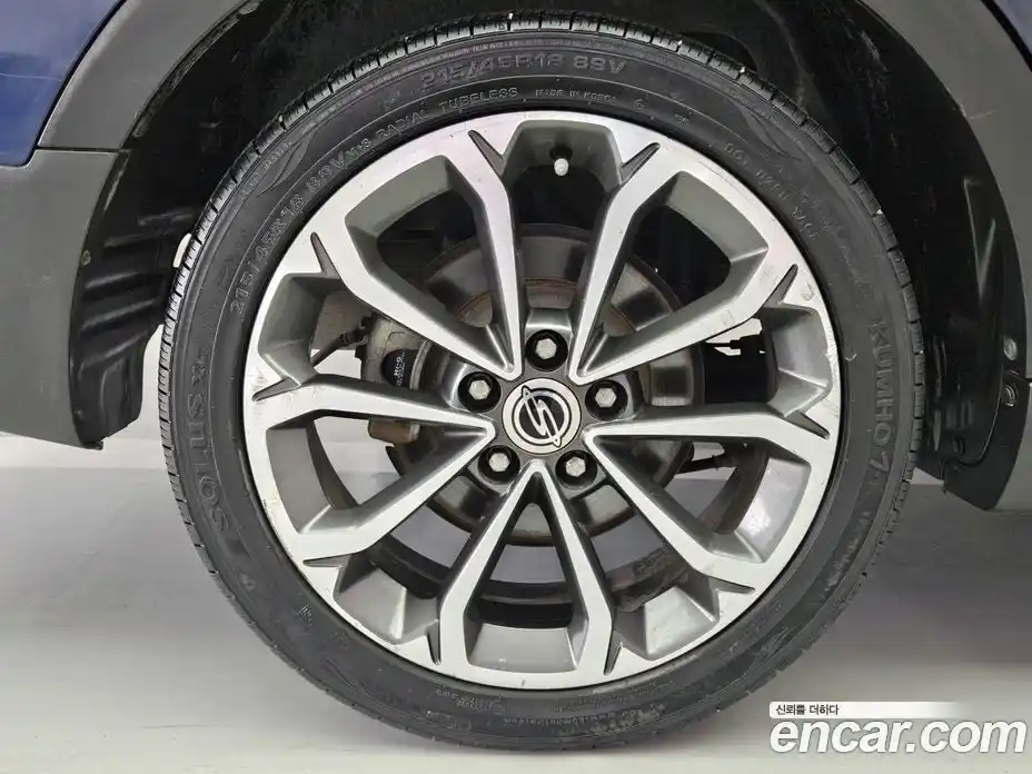 SsangYong TIBOLI 2016 1.6 Автомат в Москве № 715137, фото 15