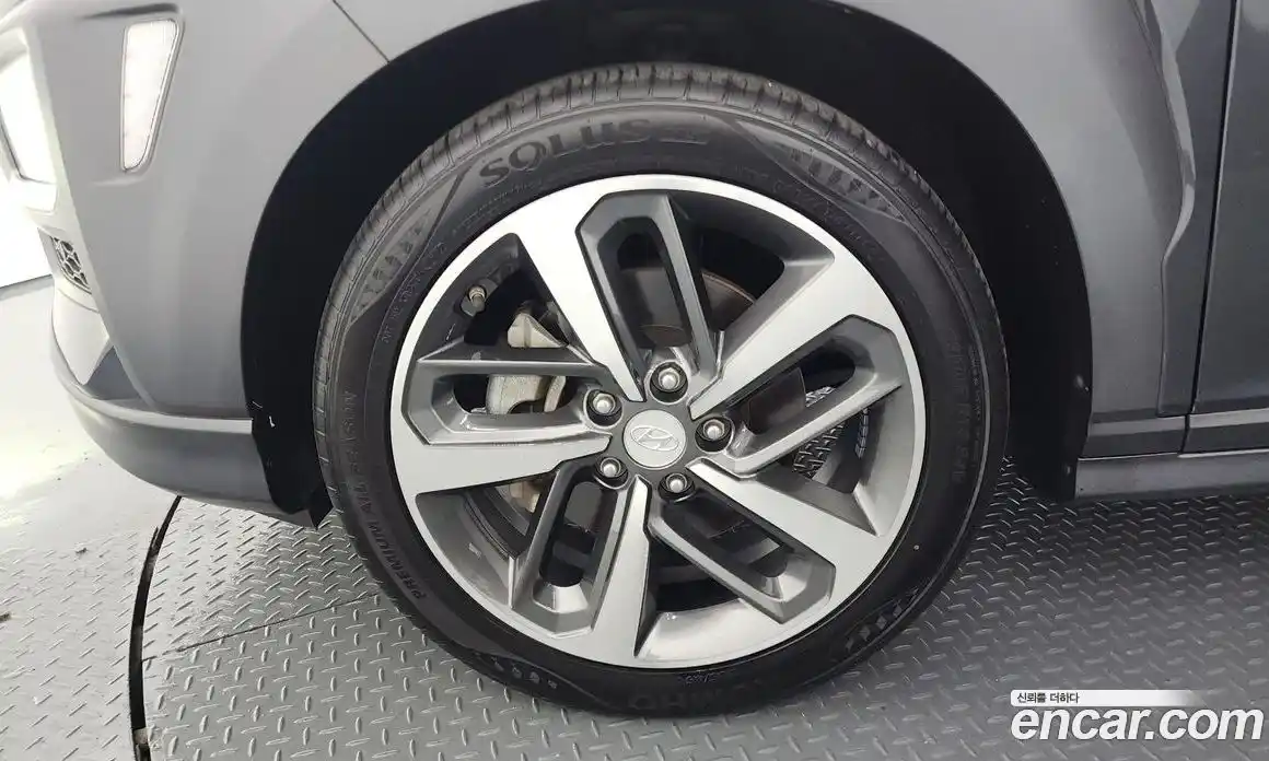 Hyundai Kona 2018 1.6 Автомат в Москве № 715419, фото 5