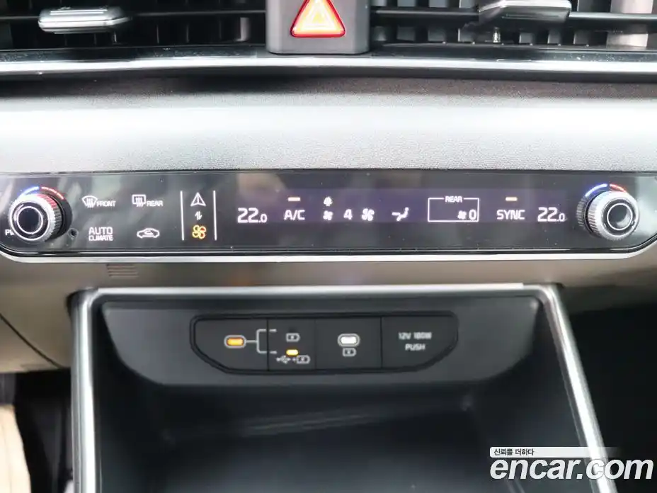 Kia Canival 2025 2.2 Автомат в Москве № 715906, фото 15