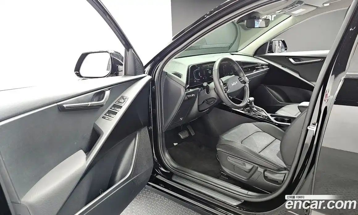 Kia Niro 2024 1.6 Автомат в Москве № 716128, фото 11