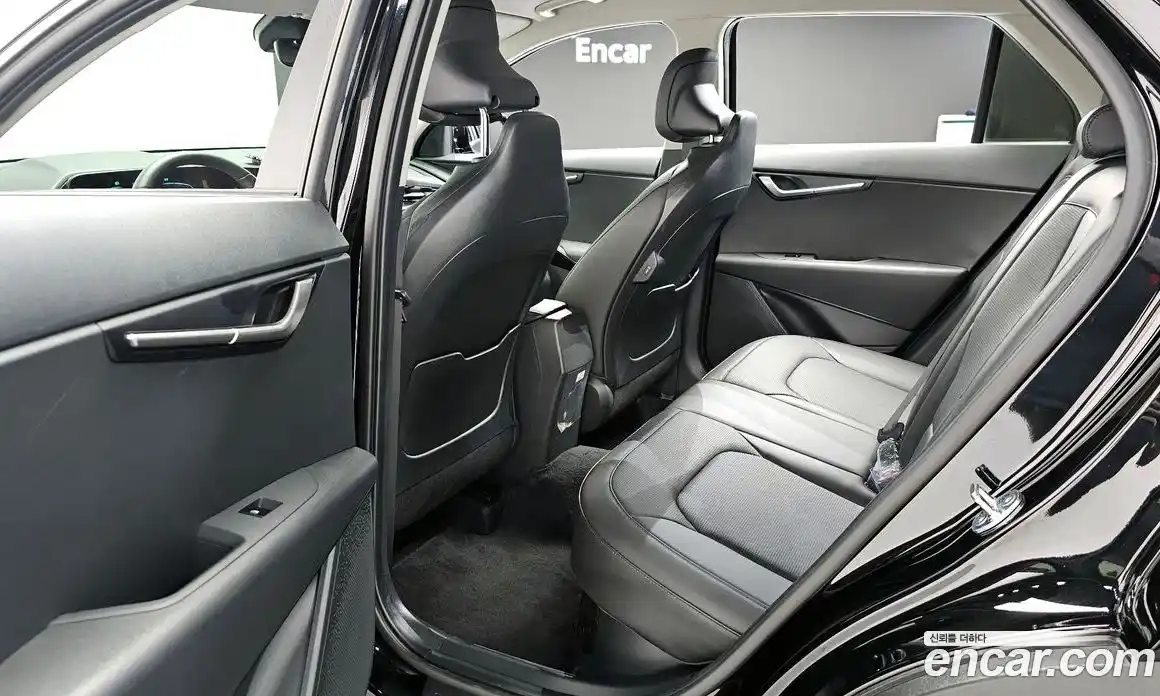 Kia Niro 2024 1.6 Автомат в Москве № 716128, фото 12