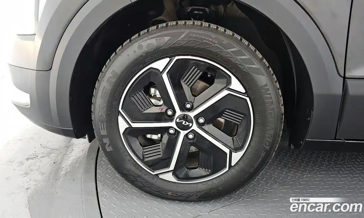 Kia Niro 2024 1.6 Автомат в Москве № 716128, фото 5