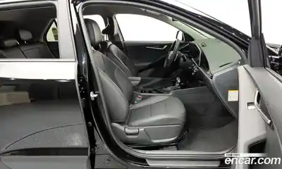 Kia Niro 2024 1.6 Автомат в Москве № 716128, миниатюра 10