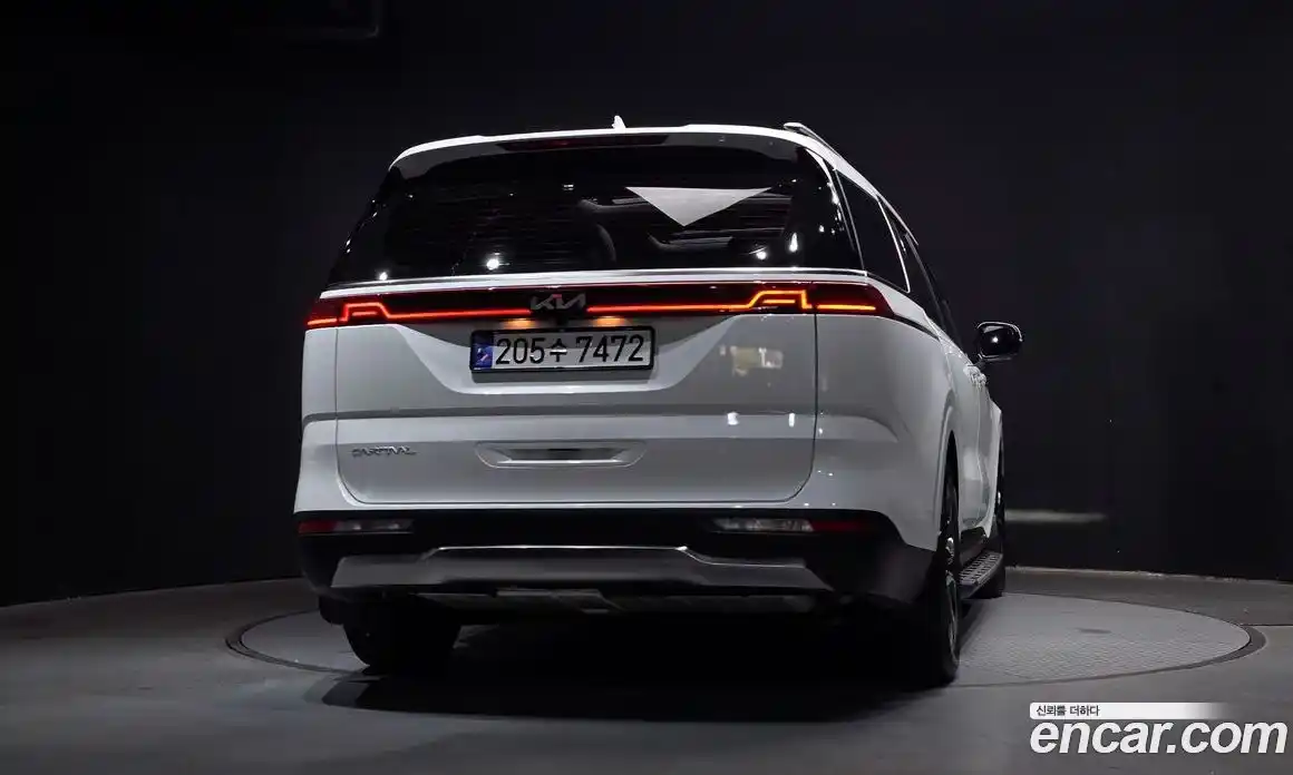 Kia Canival 2023 3.5 Автомат в Москве № 716143, фото 4