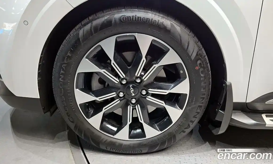 Kia Canival 2023 3.5 Автомат в Москве № 716143, фото 5