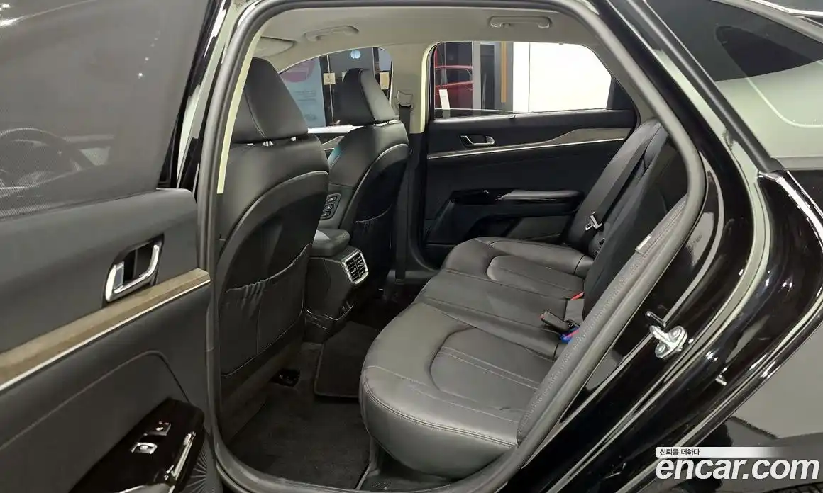 Kia K5 2023 2.0 Автомат в Москве № 716617, фото 13