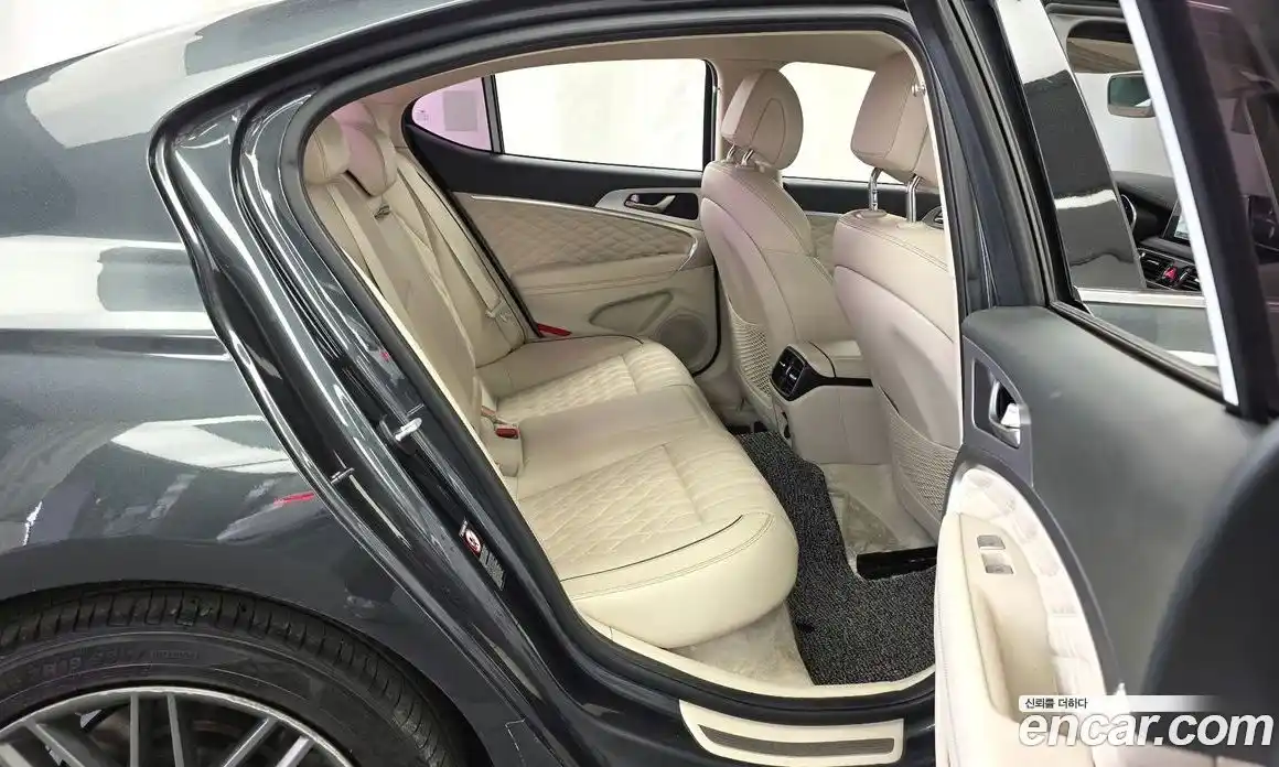 Genesis G70 2018 2.0 Автомат в Москве № 717098, фото 12