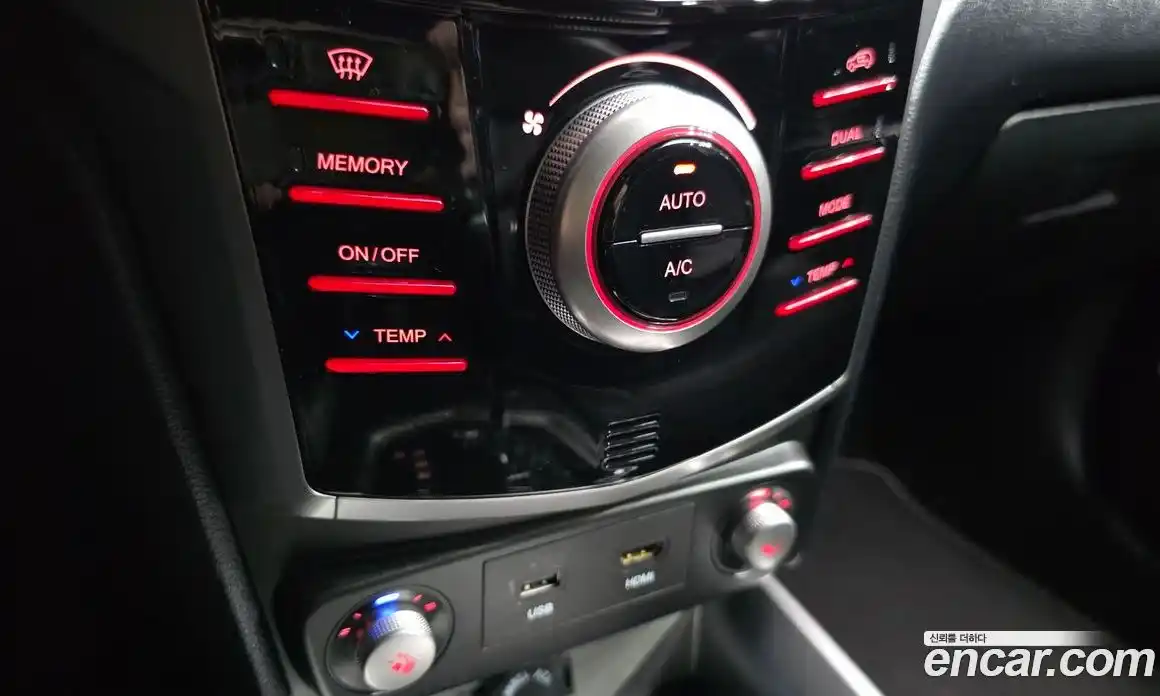 SsangYong TIBOLI 2015 1.6 Автомат в Москве № 717964, фото 16