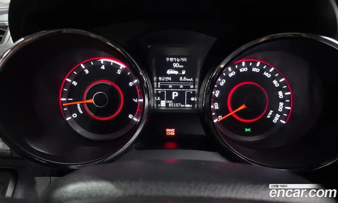 SsangYong TIBOLI 2015 1.6 Автомат в Москве № 717964, фото 8