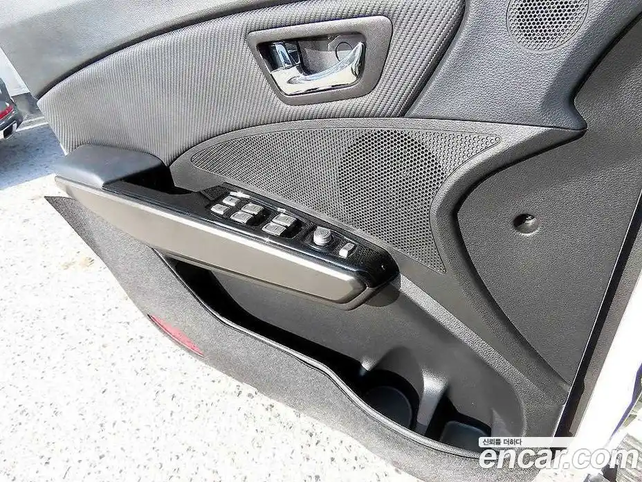 SsangYong TIBOLI 2017 1.6 Автомат в Москве № 718666, фото 11