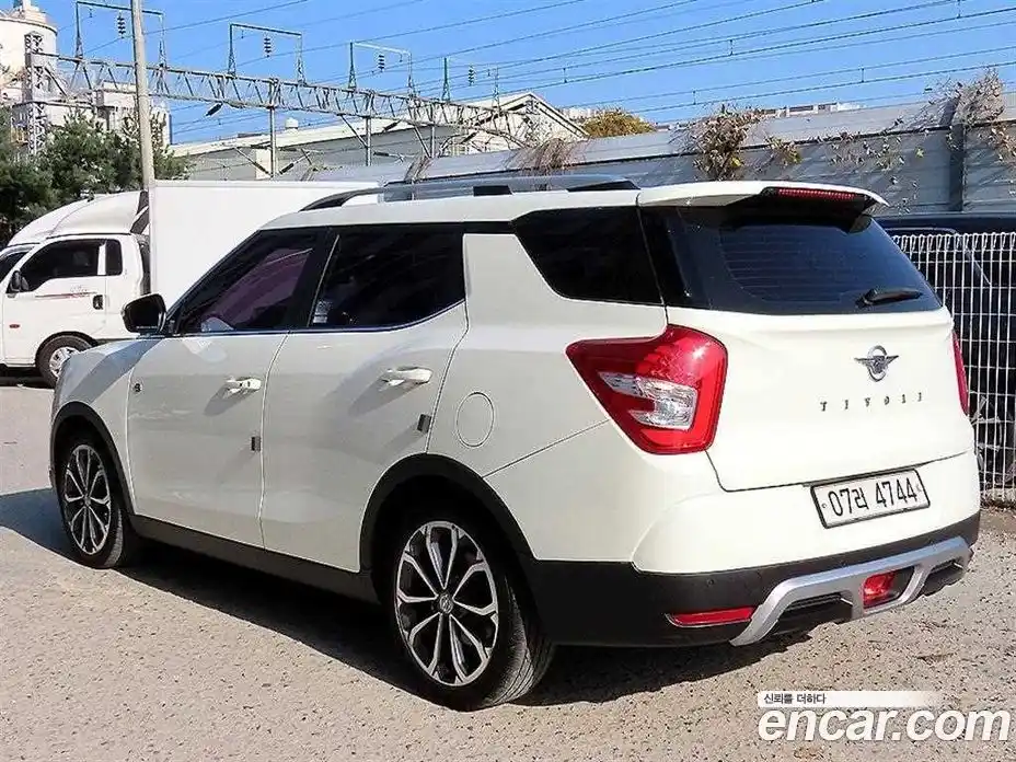 SsangYong TIBOLI 2017 1.6 Автомат в Москве № 718666, фото 3