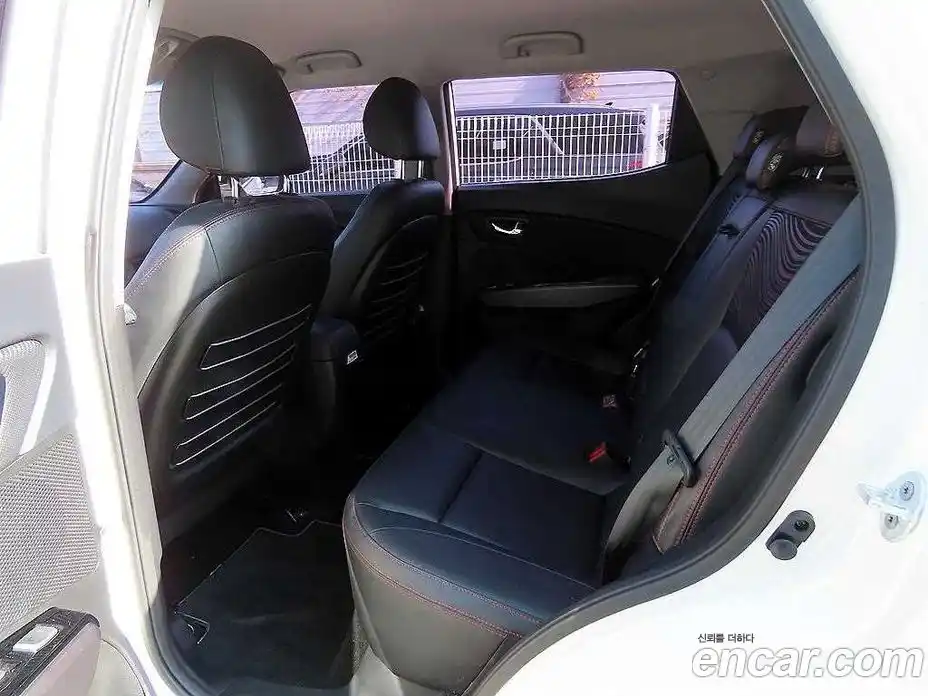 SsangYong TIBOLI 2017 1.6 Автомат в Москве № 718666, фото 6