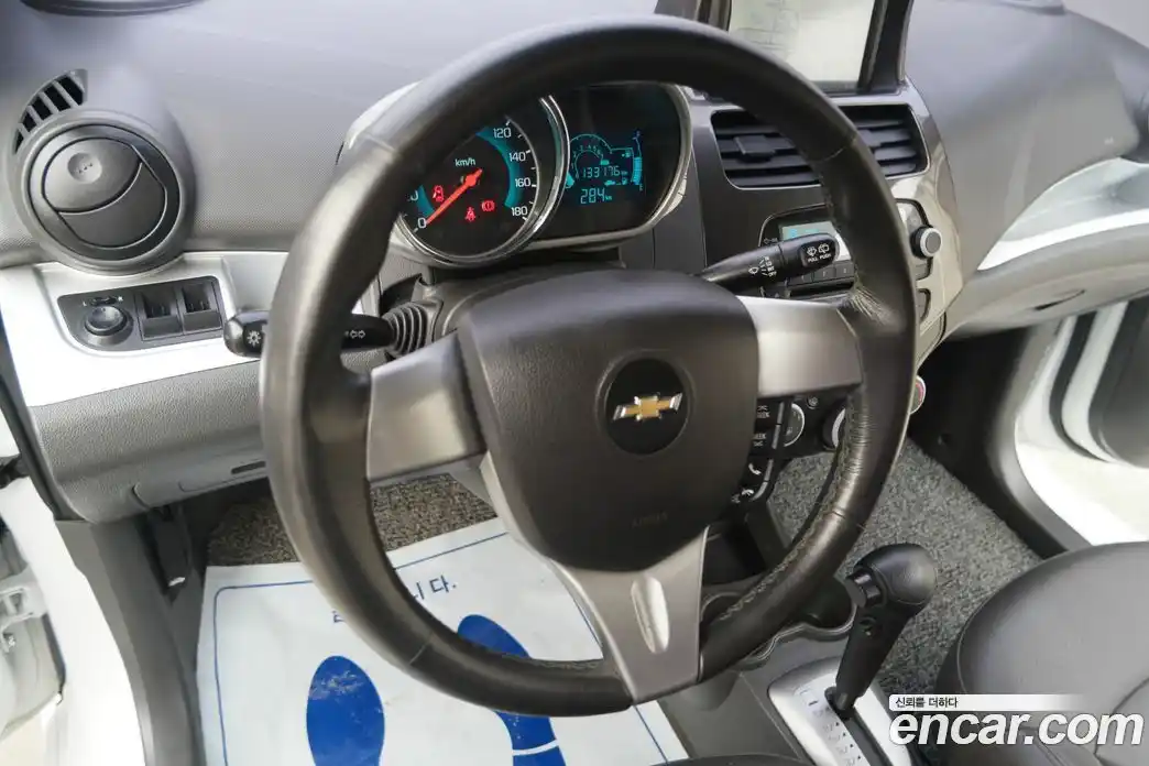 Chevrolet Spark 2014 1.0 Автомат в Москве № 719570, фото 16