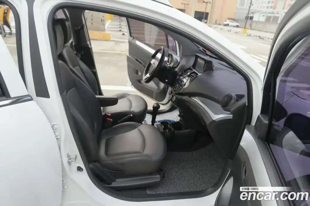 Chevrolet Spark 2014 1.0 Автомат в Москве № 719570, фото 20