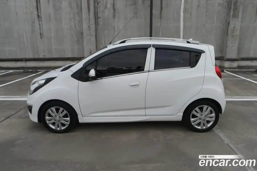 Chevrolet Spark 2014 1.0 Автомат в Москве № 719570, фото 3