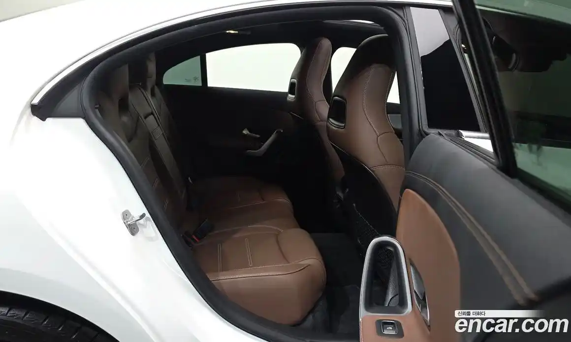 Mercedes-Benz CLA-Class 2023 2.0 Автомат в Москве № 722098, фото 12