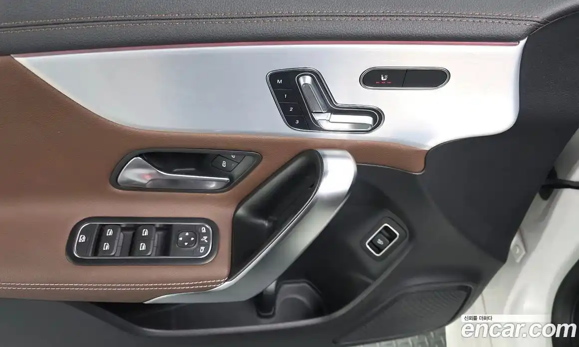 Mercedes-Benz CLA-Class 2023 2.0 Автомат в Москве № 722098, фото 18