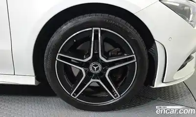 Mercedes-Benz CLA-Class 2023 2.0 Автомат в Москве № 722098, миниатюра 5