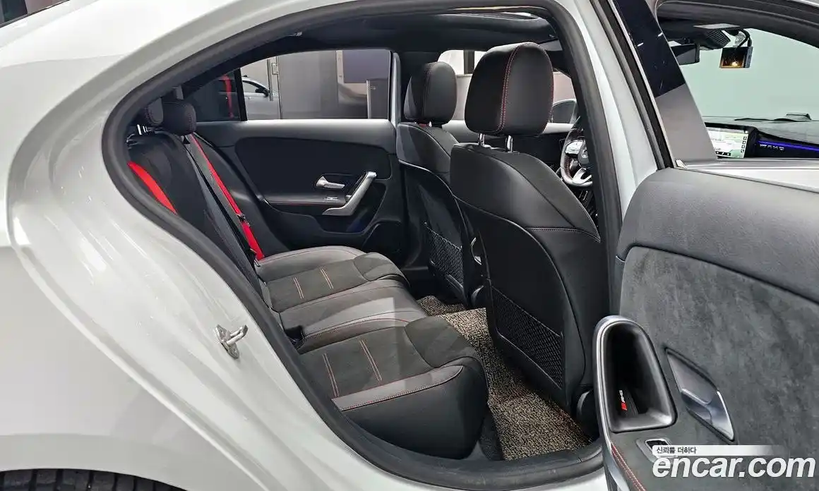 Mercedes-Benz A-Class 2021 2.0 Автомат в Москве № 722806, фото 12