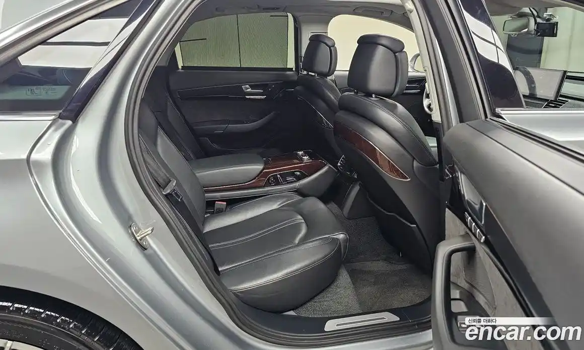 Audi A8 2012 4.2 Автомат в Москве № 723635, фото 12