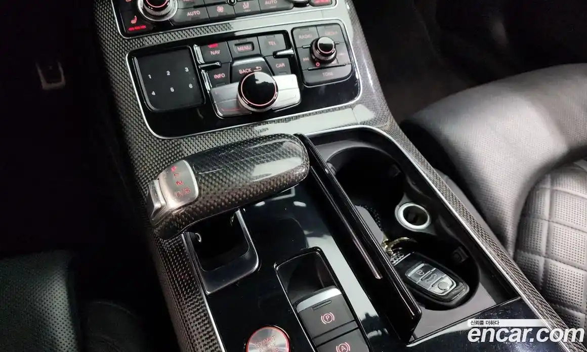 Audi S8 2013 4.0 Автомат в Москве № 723660, фото 9