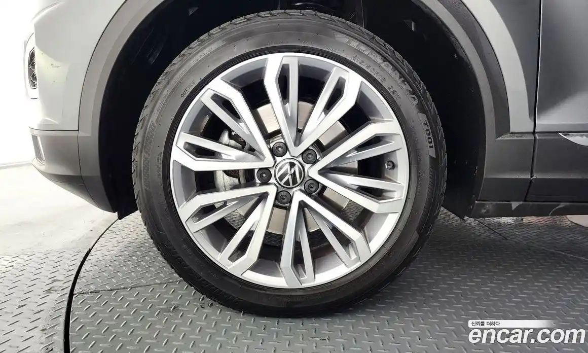 Volkswagen T-Roc 2021 2.0 Автомат в Москве № 725161, фото 5