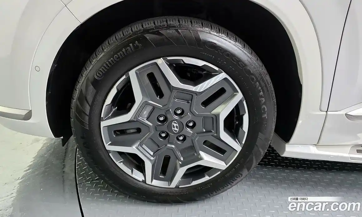 Hyundai Santa Fe 2023 1.6 Автомат в Москве № 745365, фото 5