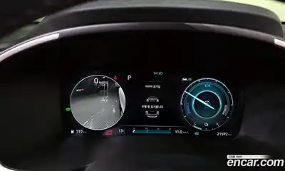 Hyundai Santa Fe 2023 1.6 Автомат в Москве № 745365, миниатюра 8