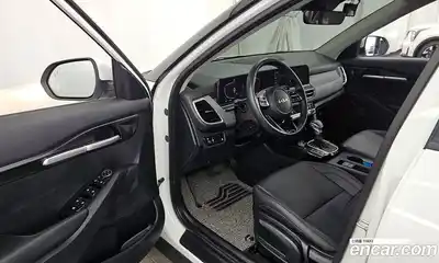 Kia Seltos 2024 1.6 Автомат в Москве № 746100, миниатюра 10