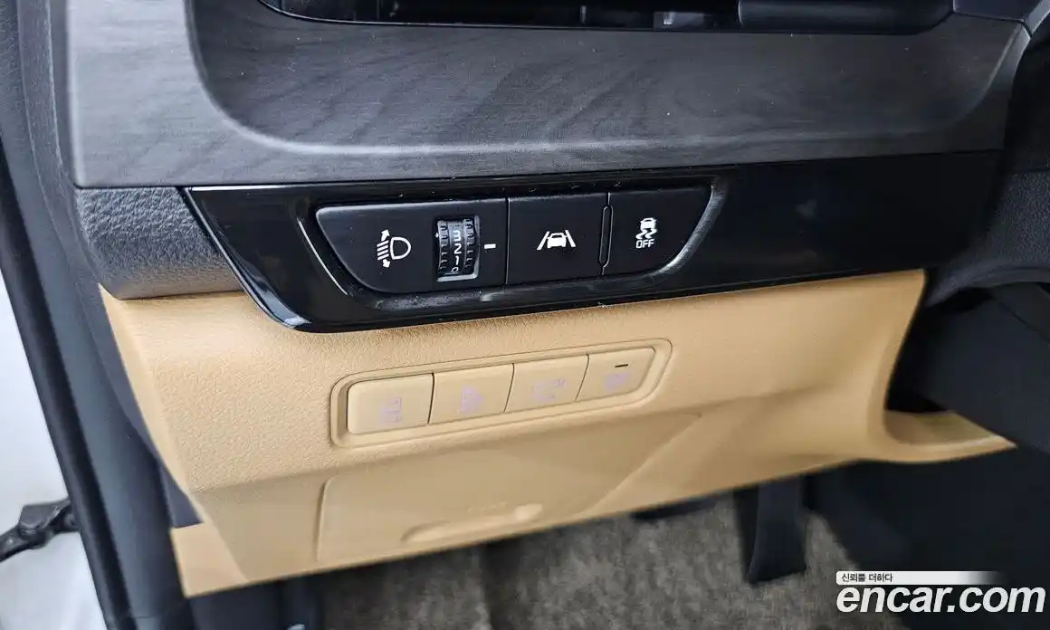 Kia Canival 2023 3.5 Автомат в Москве № 746178, фото 13