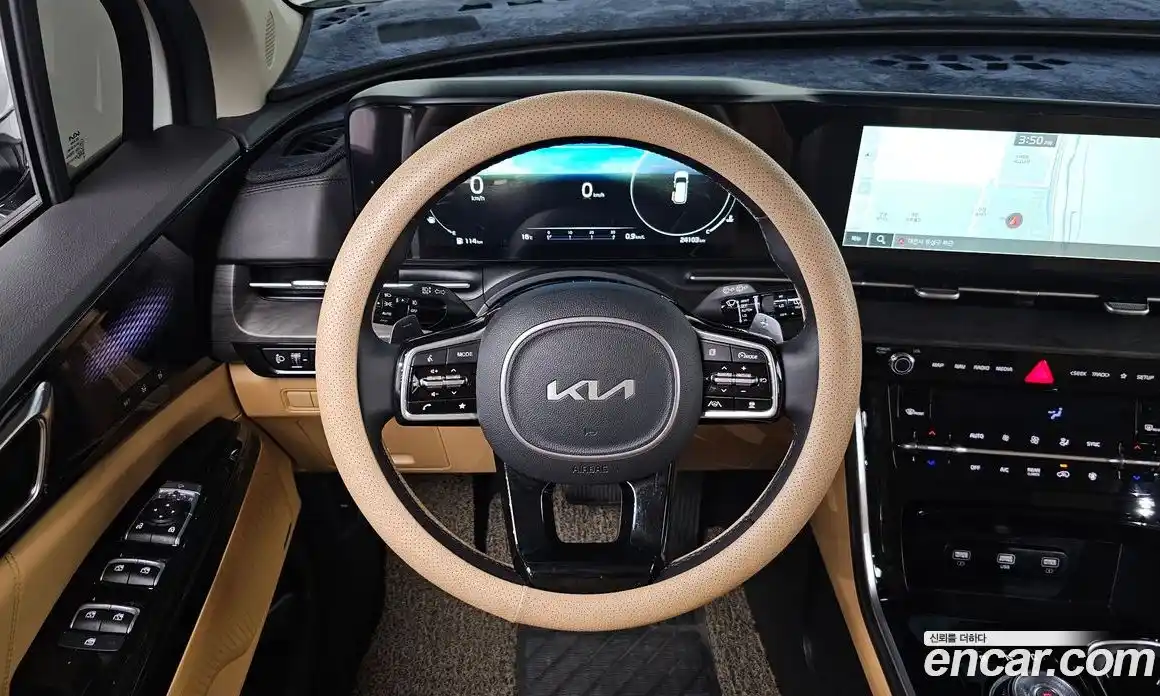 Kia Canival 2023 3.5 Автомат в Москве № 746178, фото 14