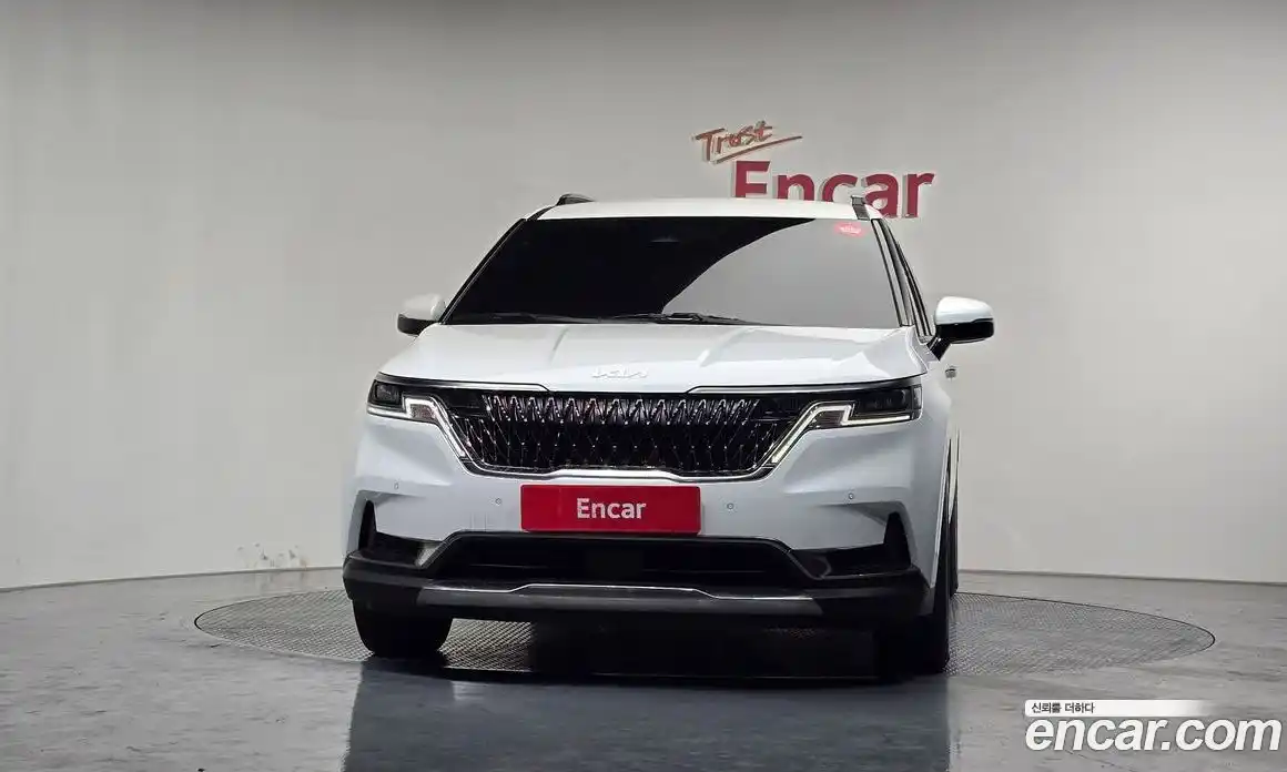 Kia Canival 2023 3.5 Автомат в Москве № 746387, фото 3