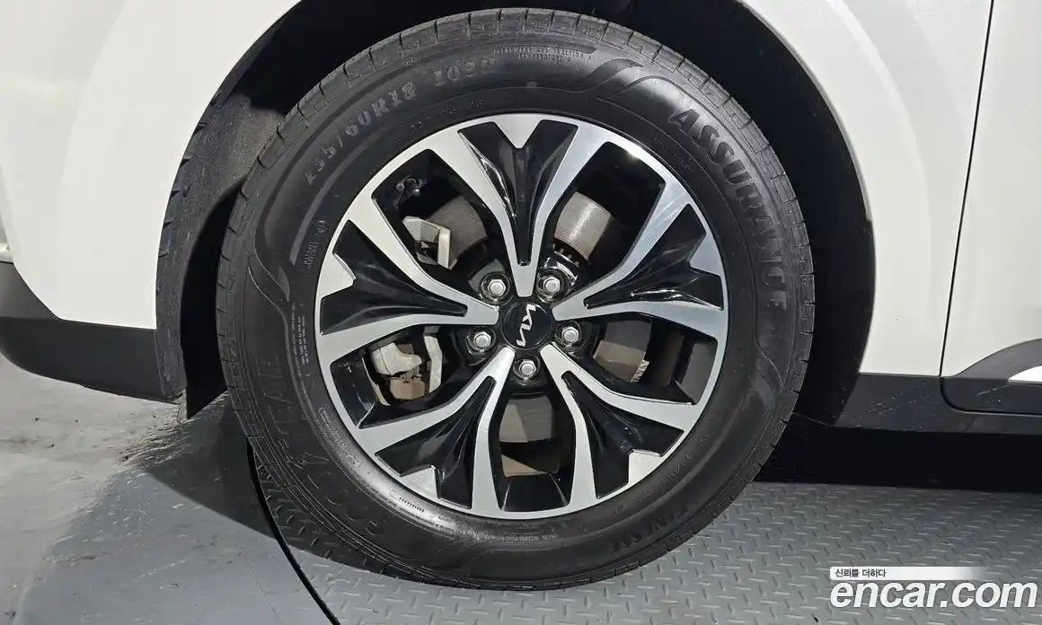 Kia Canival 2023 3.5 Автомат в Москве № 746387, фото 5