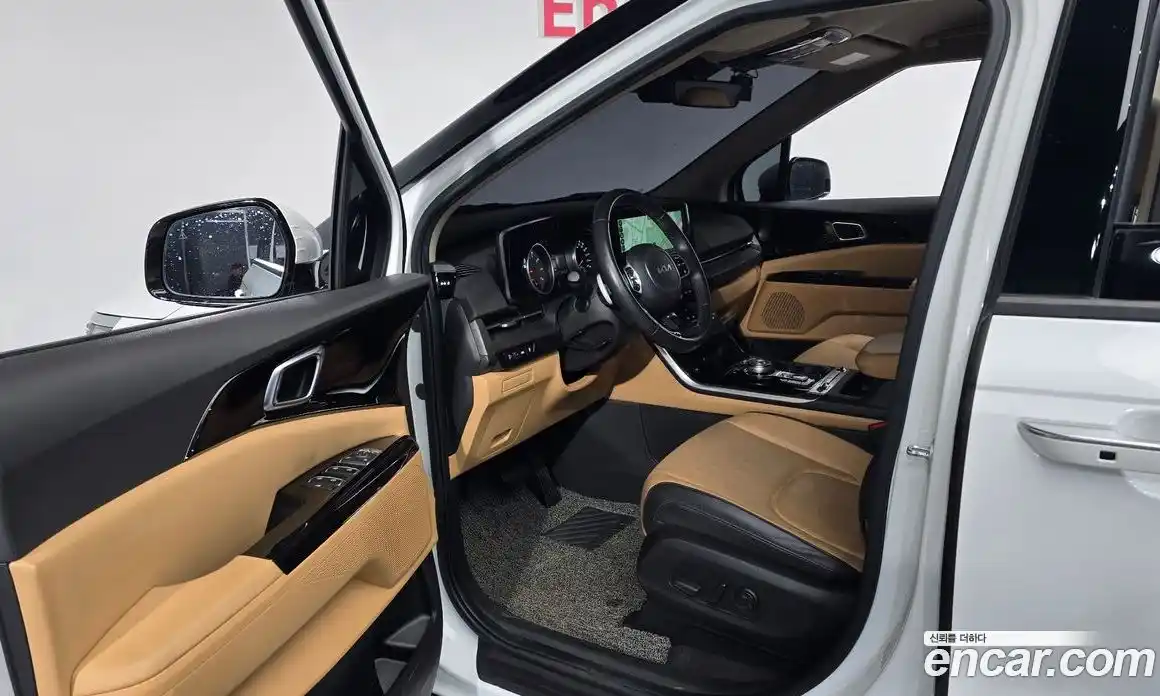 Kia Canival 2023 3.5 Автомат в Москве № 746387, фото 10