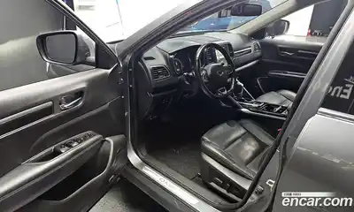 Renault QM6 2018 2.0 Автомат в Москве № 746540, миниатюра 10