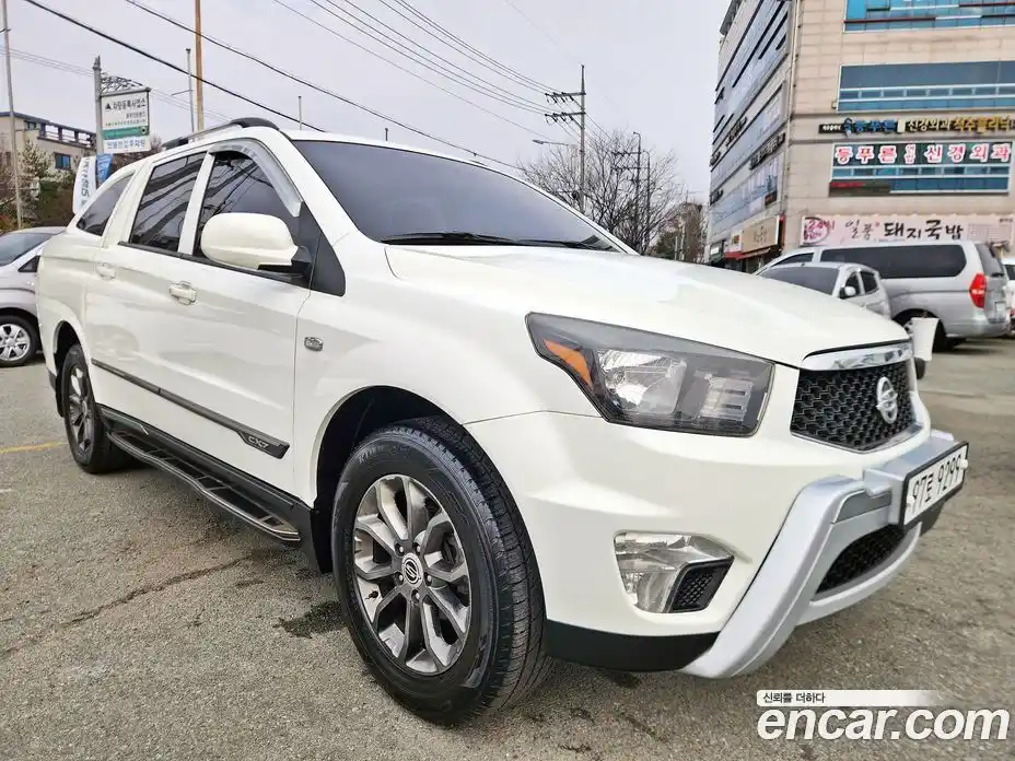 SsangYong Korando 2015 2.0 Автомат в Москве № 747337, фото 3