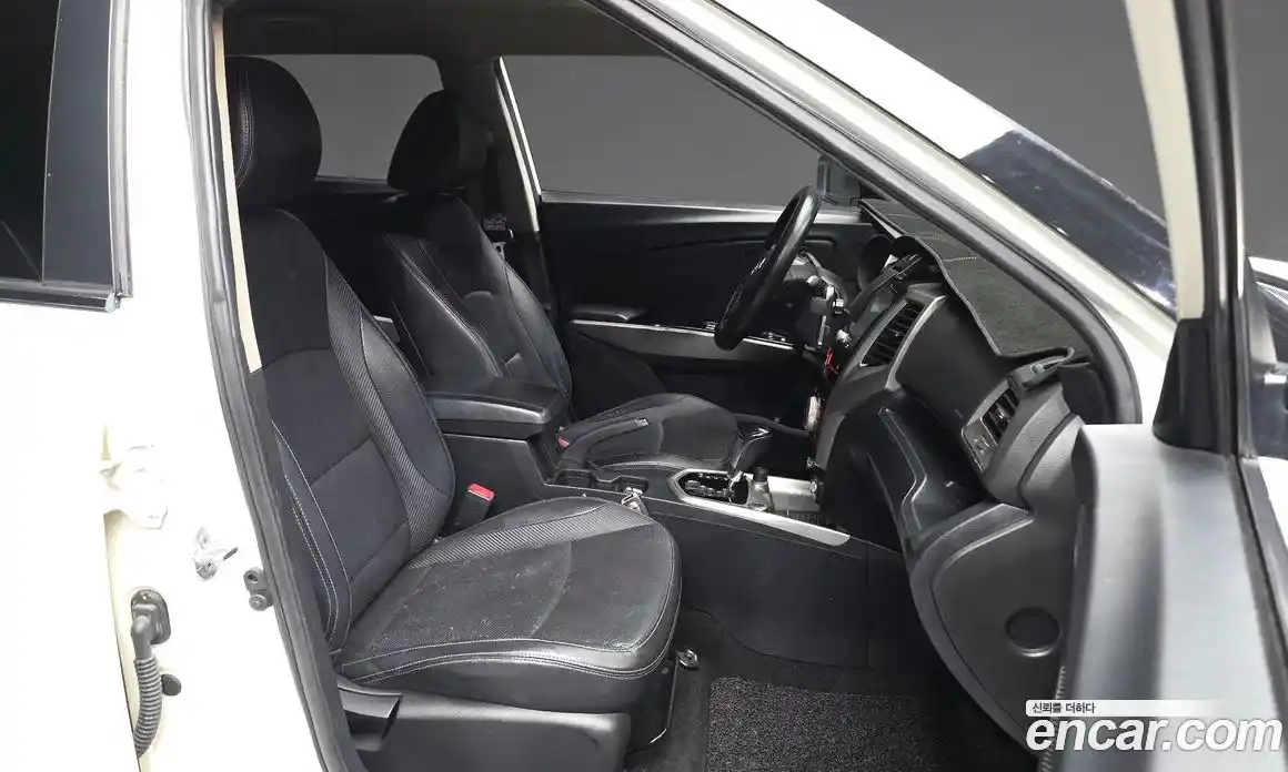 SsangYong TIBOLI 2015 1.6 Автомат в Москве № 747543, фото 11