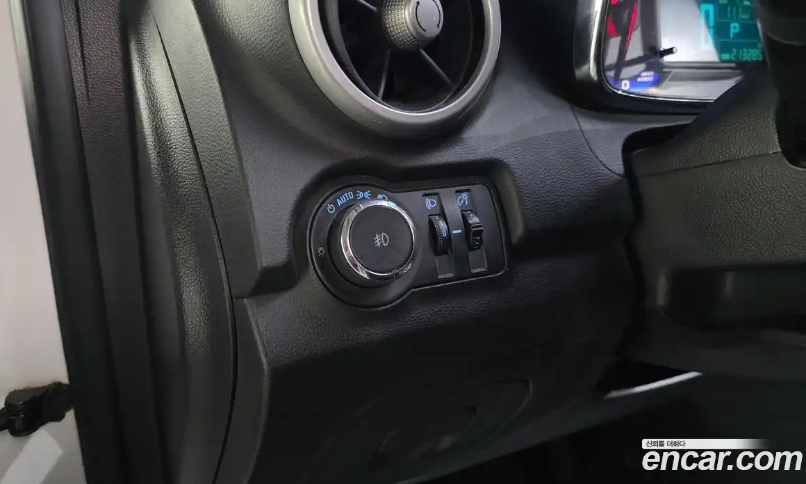 Chevrolet Trax 2014 1.4 Автомат в Москве № 747954, фото 18