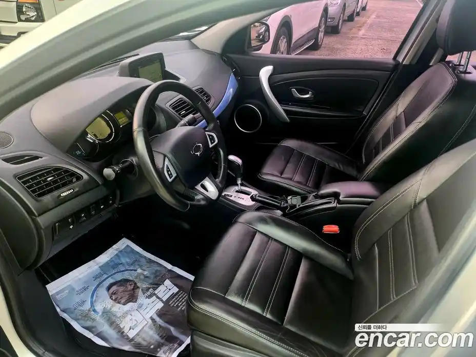 Renault SM3 2015 Автомат в Москве № 748480, фото 13