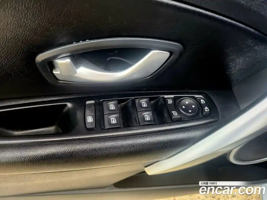 Renault SM3 2015 Автомат в Москве № 748480, фото 18