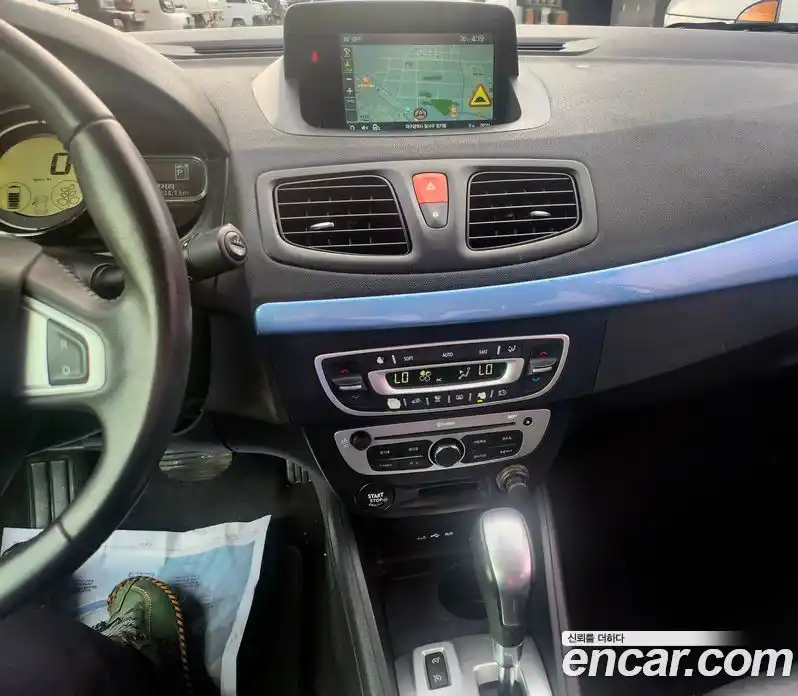 Renault SM3 2015 Автомат в Москве № 748480, фото 10