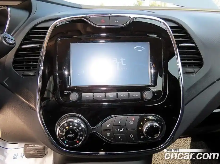 Renault QM3 2016 1.5 Автомат в Москве № 748530, фото 13