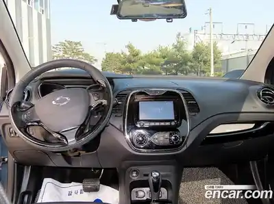 Renault QM3 2016 1.5 Автомат в Москве № 748530, миниатюра 7