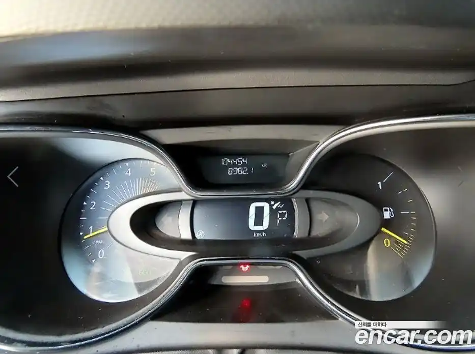 Renault QM3 2016 1.5 Автомат в Москве № 748530, фото 9