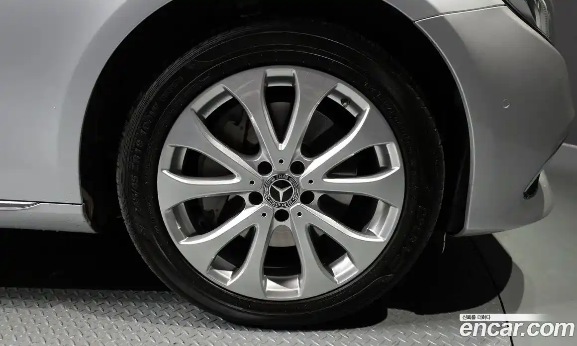 Mercedes-Benz E-Class 2020 2.0 Автомат в Москве № 749298, фото 5