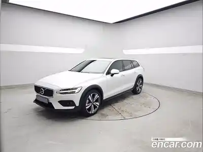 Volvo V60, 2021
