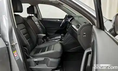 Volkswagen Tiguan 2020 2.0 Автомат в Москве № 750031, миниатюра 11