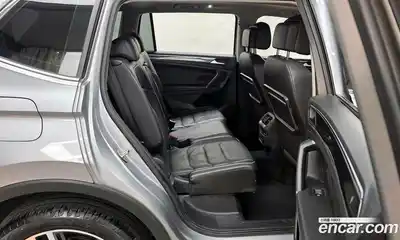Volkswagen Tiguan 2020 2.0 Автомат в Москве № 750031, миниатюра 12
