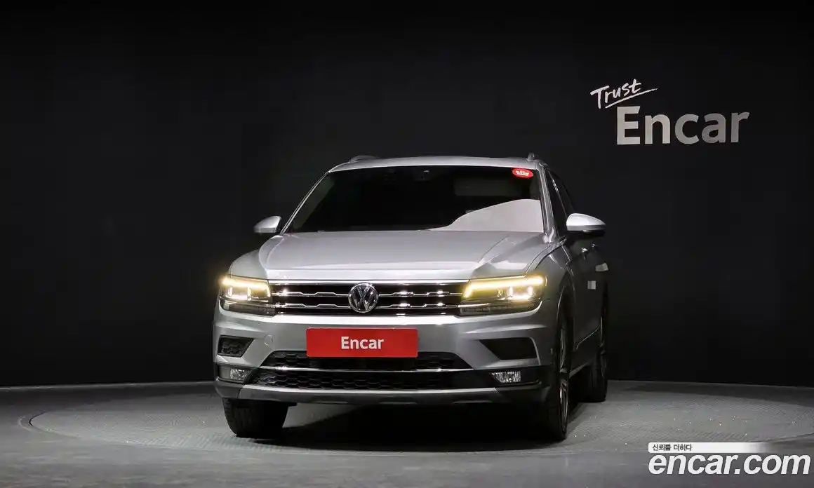 Volkswagen Tiguan 2020 2.0 Автомат в Москве № 750031, фото 3